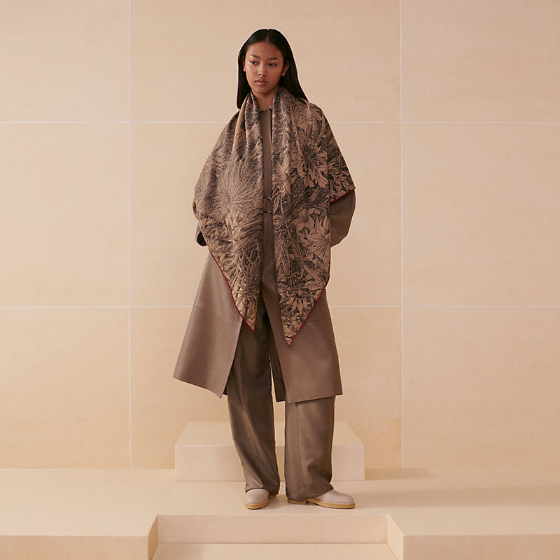 All'Orto Botanico di Palermo shawl 140 | Hermès USA All'Orto Botanico di Palermo shawl 140 | Hermès USA